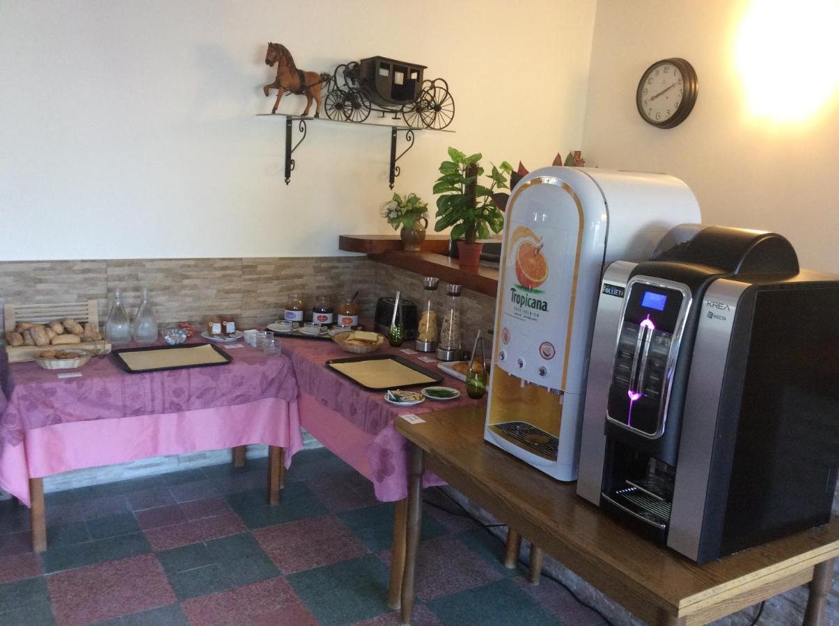 Hotel Restaurant De La Poste Aullene Kültér fotó