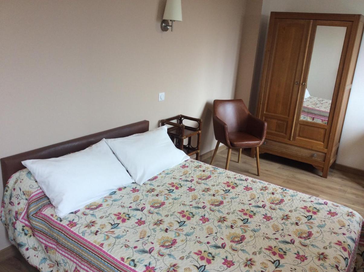 Hotel Restaurant De La Poste Aullene Kültér fotó