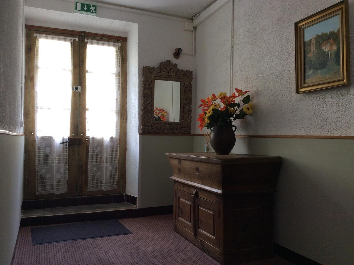 Hotel Restaurant De La Poste Aullene Kültér fotó